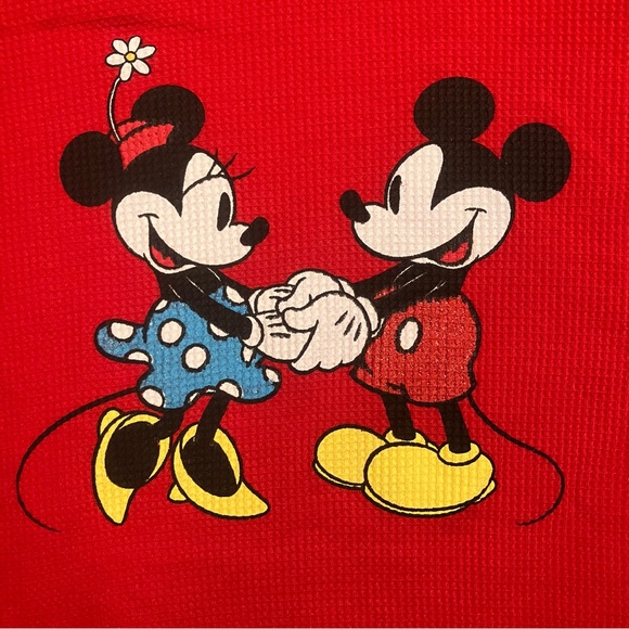 Disney • Top - Picture 2 of 13